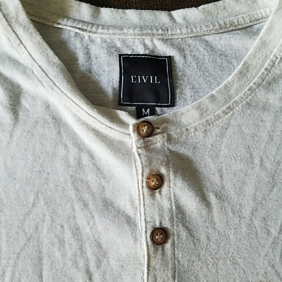 Retro V neck like new - Picture 2 of 4